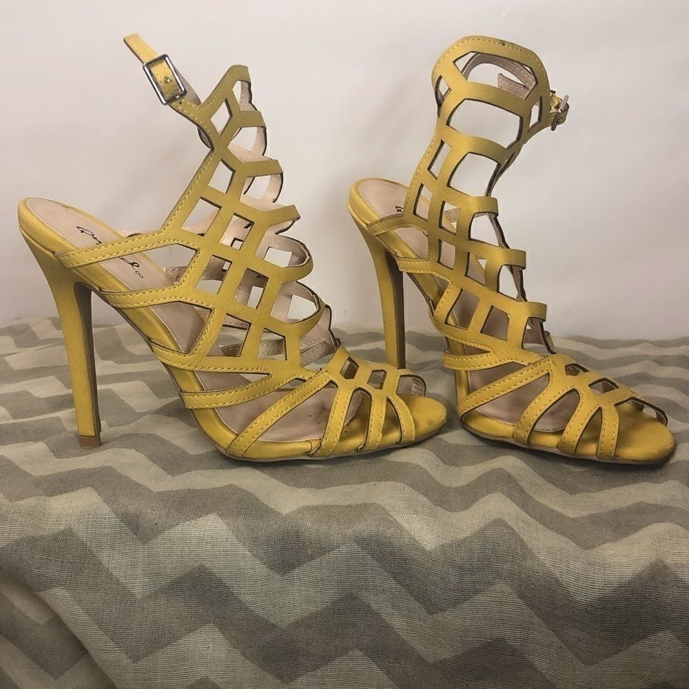 Qupid Women’s Heels Sz 6 1/2 Yellow